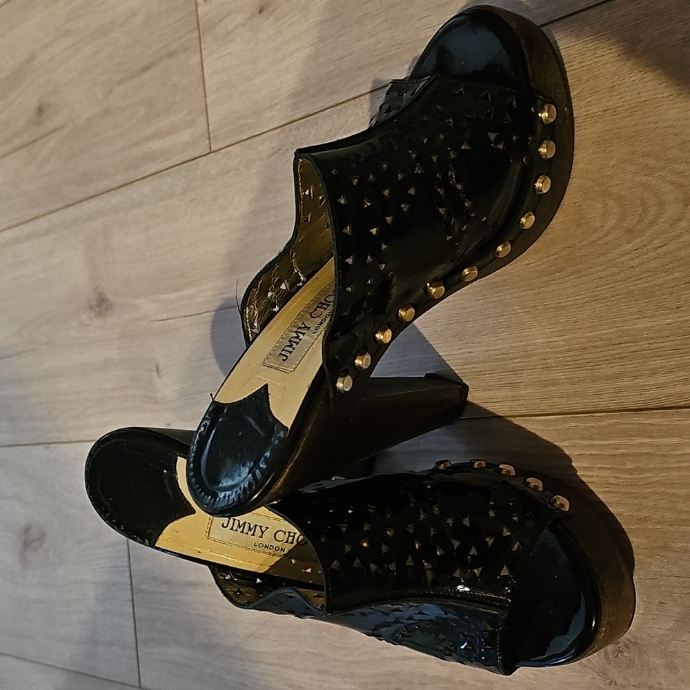 Jimmy Choo Platform Blk Patent, Laser cut Leather, Studded and Wood Size 8